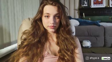 SarahSupershy - Porn Video [Bongacams]: throbbing release, licking, spy cam