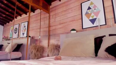 IzzyWild - Porn Video [Bongacams]: popular internet personality, camera, delightful stunner