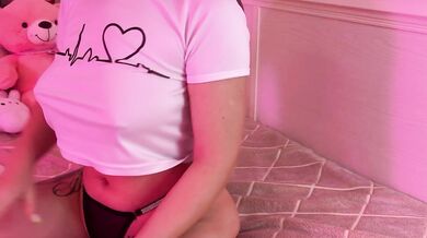 Koketka - Porn Video [Bongacams]: engaging host, gorgeous silhouette, alluring ass