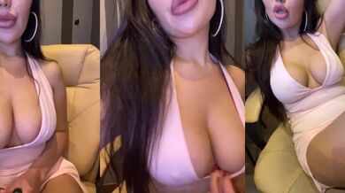 ANGELIKA77741 - Porn Video [Bongacams]: stunning mannequin, play, captivating chest