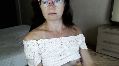 VioricaRoss - Porn Video [Bongacams]: energetic personality, playing on live webcam, thrilling anticipation