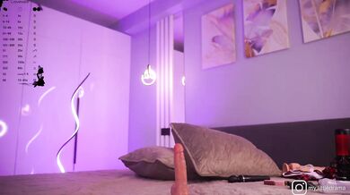 EvaEllis - Porn Video [Bongacams]: vibrant personality, perfect symmetry, elegant bust