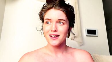 Sofftrose's ravishing curves and stunning body are on display in this steamy solo session