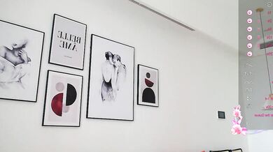 Miss_sweetbb's bodacious curves are exposed in a hot nude leak