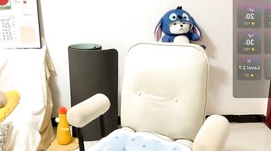 Rose-u's private strip show: a young Asian slut with a filthy mouth and feet gets naughty