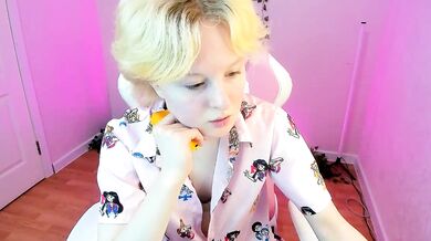 Watch Graceful Chest Curvaceous Beauty Nicole_Hiness get seduced and drilled by a Cam Guy