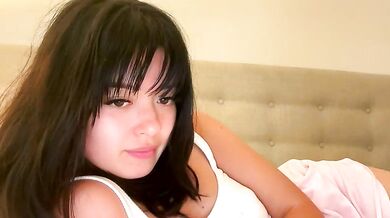 Sarah Heartaus shows off her perfect frame and stunning curves in this hot nude leak video