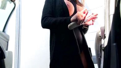 lettali's seductive moves: a tantalizing diva and her tantalizing curves