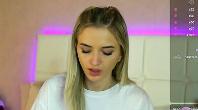 Yannajeenn's webcam show: Quivering surrender with a touch of lust