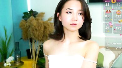 CoventinaAshfield's erotic poses will make you drool with lust