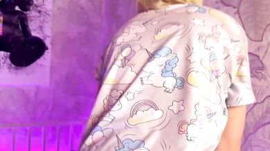 Melody_Pargrey'ss squirts while role-playing with with-interactive- with tags: dirty talk, models, models,