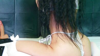 Onlyxandra7's Enchanting Moans and Enthusiasm for Exquisite Decolletage