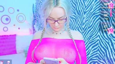 Jenningshow's stunning backside on cam - Ravishing shape and stunning physique!