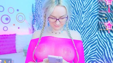 Jenningshow's stunning backside on cam - Ravishing shape and stunning physique!