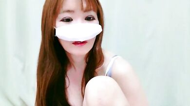 Erokangoshi-Nene's dirty-talk cam show: Petite Asian babe gets off with dildo & vibrator