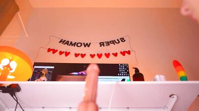 Lil_eva's stunning naked webcam show - Vibrant host talks dirty and gets naughty