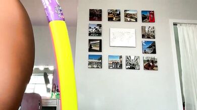 Gigglygianni's seductive moans will make you drool in lust