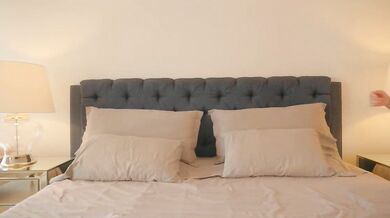 Emma_lu1 gets her sexy curves drilled in steamy video