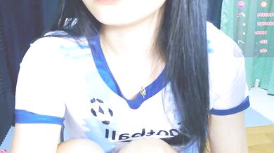 Watch Su_rosie's tight ass take a hard pounding with a dildo and vibrator in hot anal action