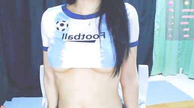 Watch Su_rosie's tight ass take a hard pounding with a dildo and vibrator in hot anal action