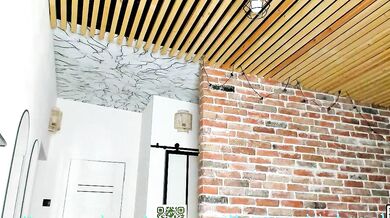 Xoanetta's captivating beauty is on display in her College Cam