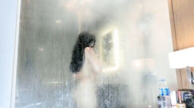 Watch Ichigo_o's erotic moans and pulsating curves on cam