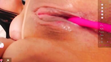 Watch ViolettaHotLatin_, the young, naughty, and colored Latina, strip, twerk, and deepthroat with her