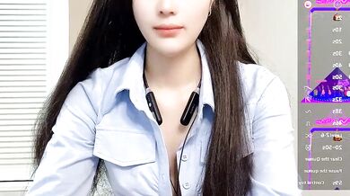 MiaRosey flaunts her tight Asian pussy & gets doggy-styled in HD cam2cam video