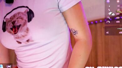 Sunny_sonnie's frame-stunning tits get ravished in a sensual naturist clip