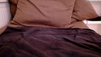 Serareads - Beautiful Exquisite Deductions & Intense Camming with Elegant Bust & Smoldering Preview