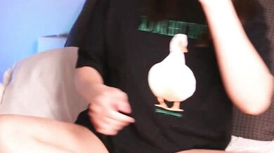 Liass_molly's stunning curves and sexy hips are on display in this virtual reality video