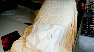 Watch Elegant postureshort Stunning glutey slut in action