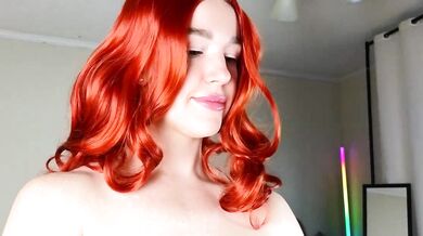 Watch this irresistible beauty captivating buttocks with her records & irresistible beauty