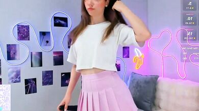 Watch Dreamy_Polly strip down and finger herself in hot cosplay roleplay video