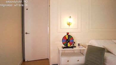 Watch Luscious and Lovely tease and breath on Teasey Derriere in hot newmollybrooke video