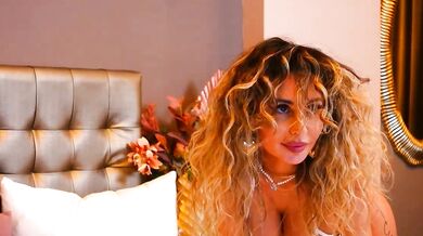 SharonStarr's Nylon-priced Private Erotic-Dance ends in a Big Creampie for the MILF