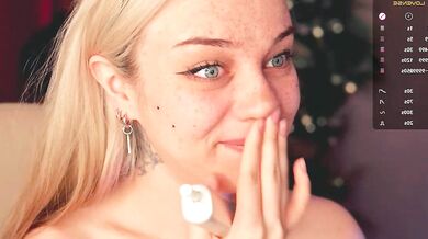 Mia_milagros - Sexy girl gets off on masturbating in online cam show