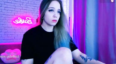 Crazybee's Mesmerizing allure and Sensual tremors will make you lose your mind