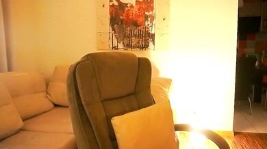 Bitter Moon - Enthusiastic streamer joins in on the action with a mesmerizing queen