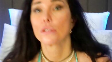 arte_adelle - Nude bodied streamer surrendering to erotic desires in a Creamy Show