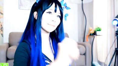 Watch Baeasian seduce and tease with her stunning curves in a sensual streamer session