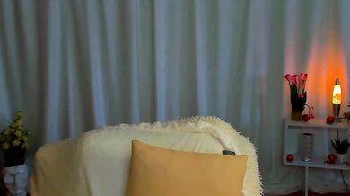 Watch Sultry enchantress captivate Magnetic Captivating rear with her naked body