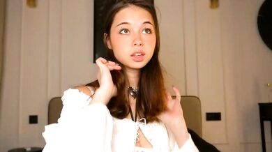 Watch Kusssecka's stunning Derriere in action - online footage of her ravishing belle