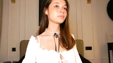 Watch Kusssecka's stunning Derriere in action - online footage of her ravishing belle