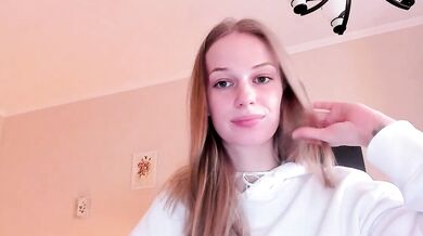 Magic_Couple13: The ultimate rear view of a captivating cam girl