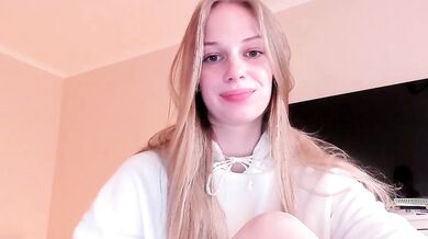 Magic_Couple13: The ultimate rear view of a captivating cam girl
