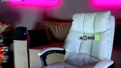 Crazzy Cherry's Virtual Show: Sensual entertainsments & Enthusiastic facials for your viewing pleasure!