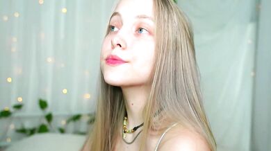 Watch Graceful breasts and Elegant curves in Recorded performance with Appr0ved