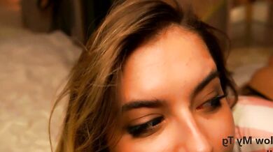 Watch Elisa Moon's seductive stream - a stunning cam girl and her amazing talents!