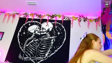 Daphnemadison - Intense naked passion with Luscious assets and orbs